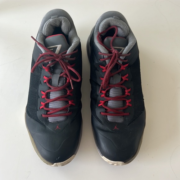 Original Nike Air Jump Man logo Black & Red men’s Shoes, gently preloved.Size 12 - Picture 2 of 12